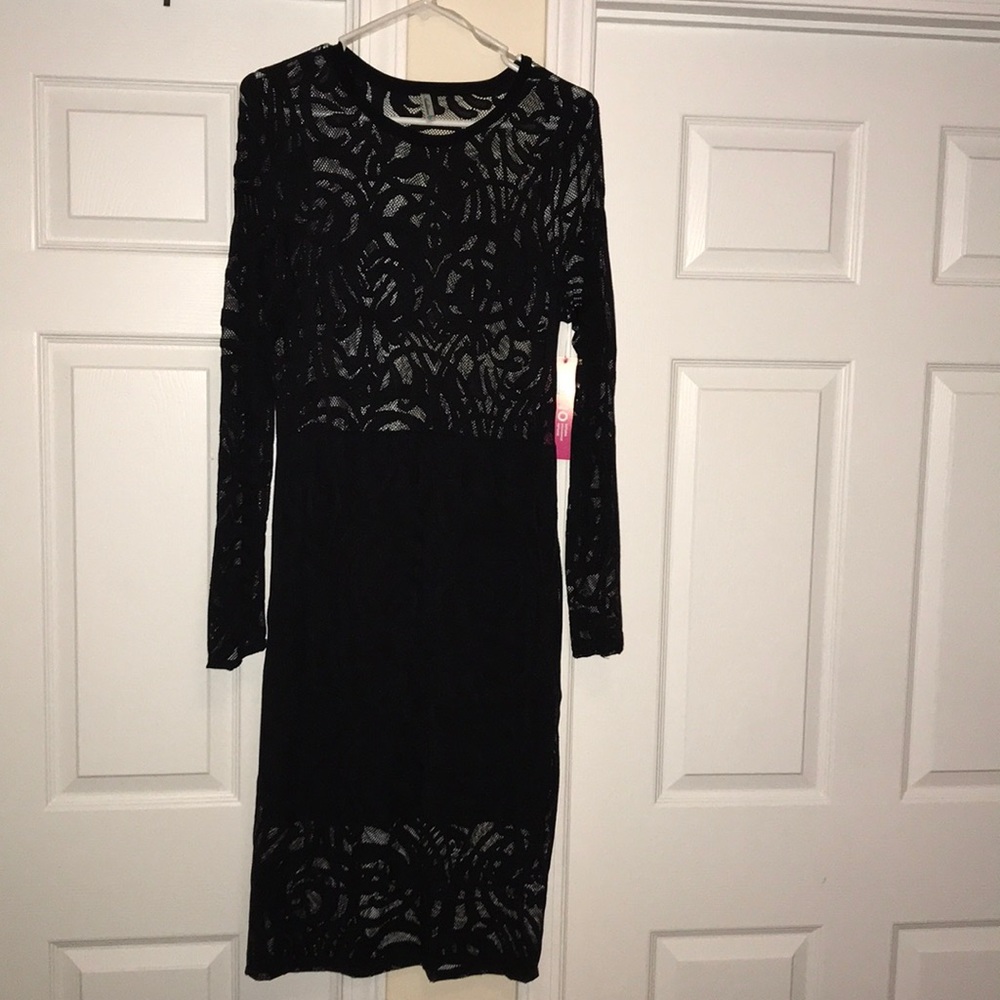 Brand new, never worn Lace bodycon dress.